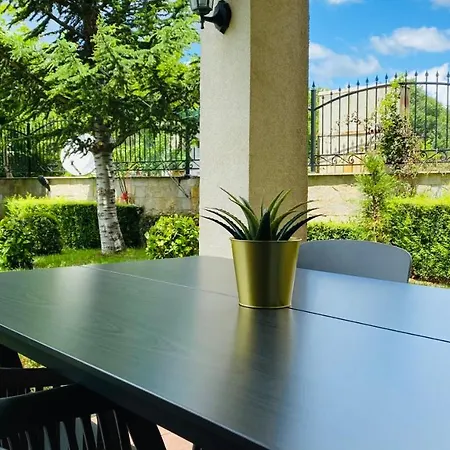 Apartello Modern - Casa Real In Apartmán *